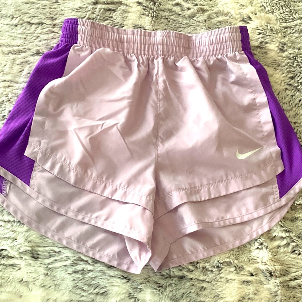 Nike Dri-Fit Women’s Mesh Panel Athletic Running Tempo Shorts